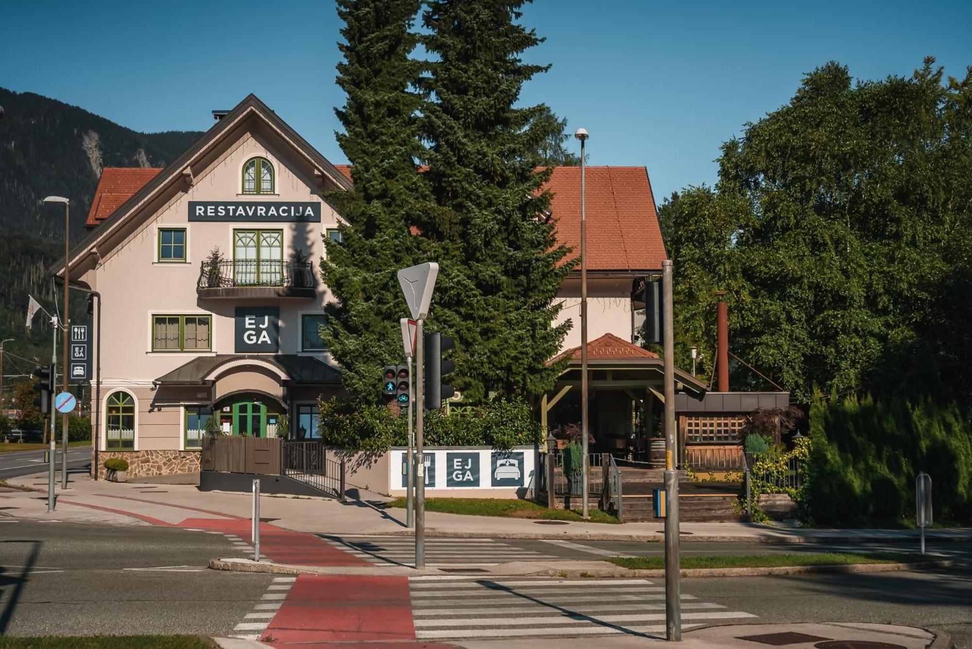 Guest House Ejga Jesenice Eksteriør bilde