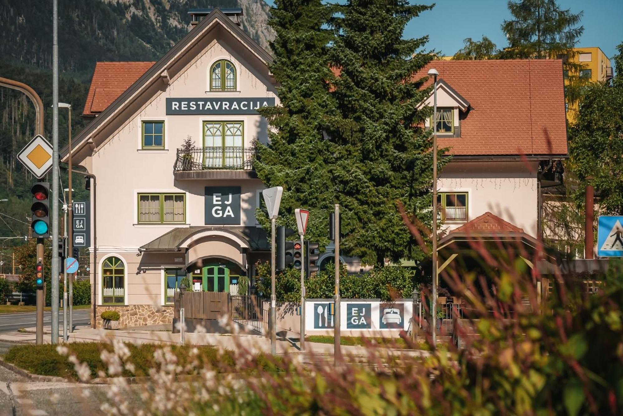 Guest House Ejga Jesenice Eksteriør bilde