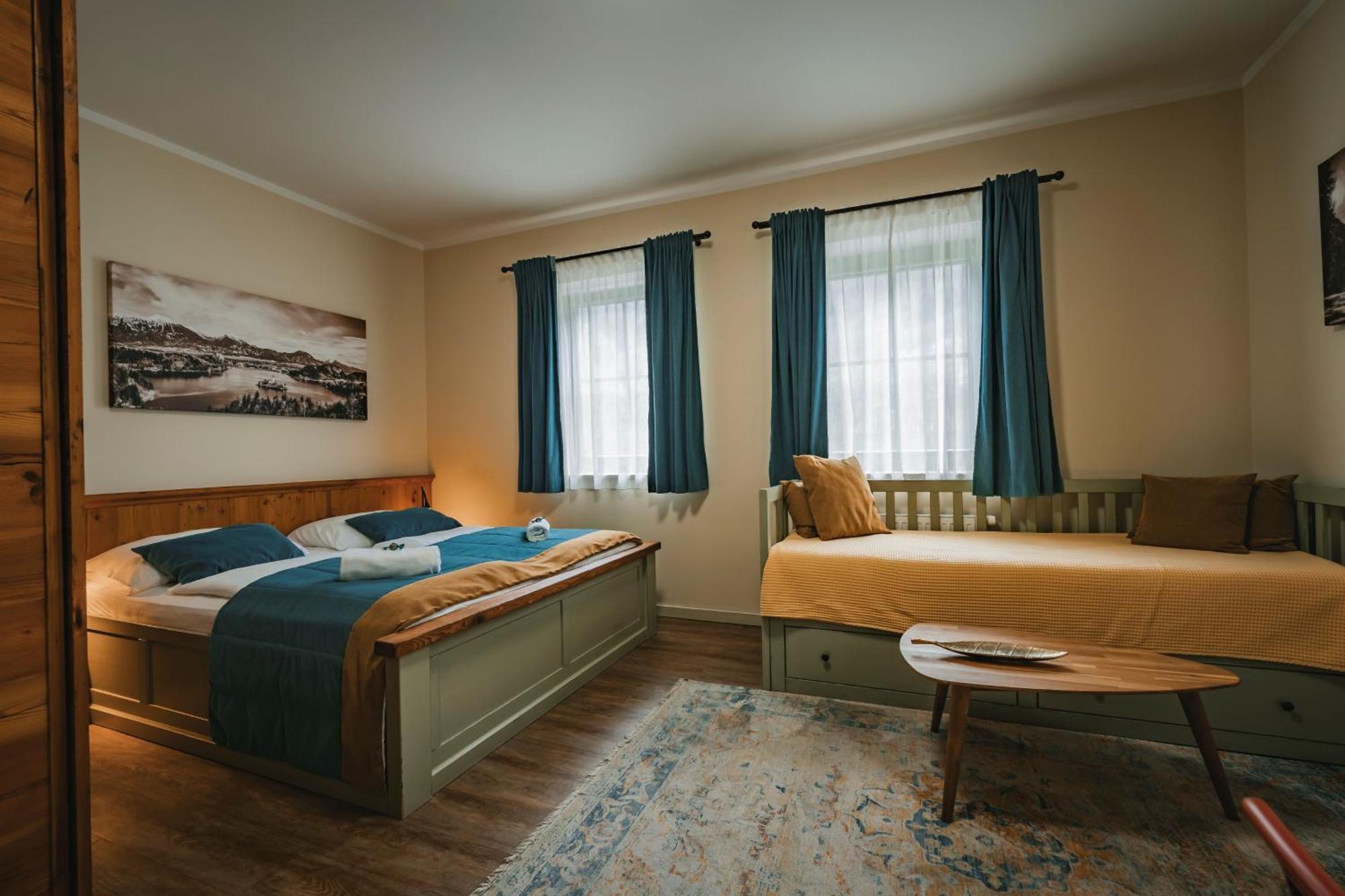 Guest House Ejga Jesenice Eksteriør bilde