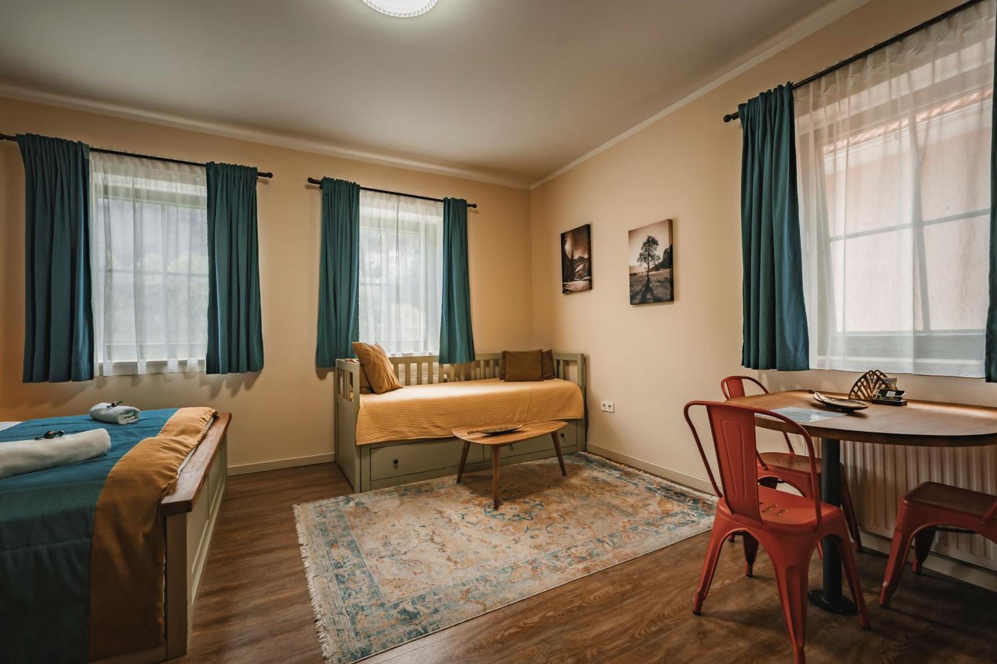 Guest House Ejga Jesenice Eksteriør bilde