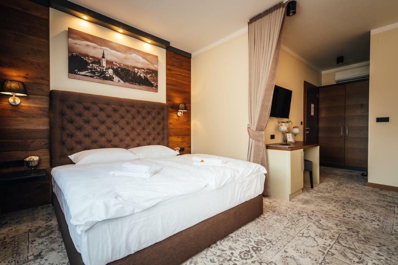 Guest House Ejga Jesenice Eksteriør bilde