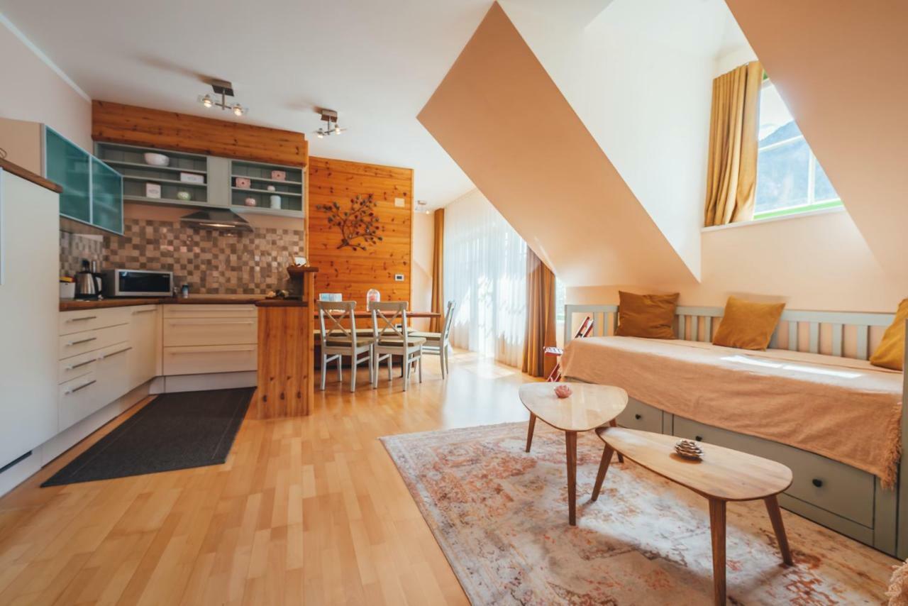 Guest House Ejga Jesenice Eksteriør bilde